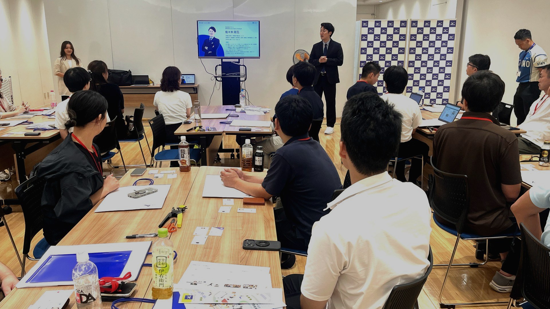 定例会の様子（登壇の様子）